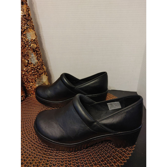 Lands' End Professional Clogs Size 8D - Picture 3 of 6